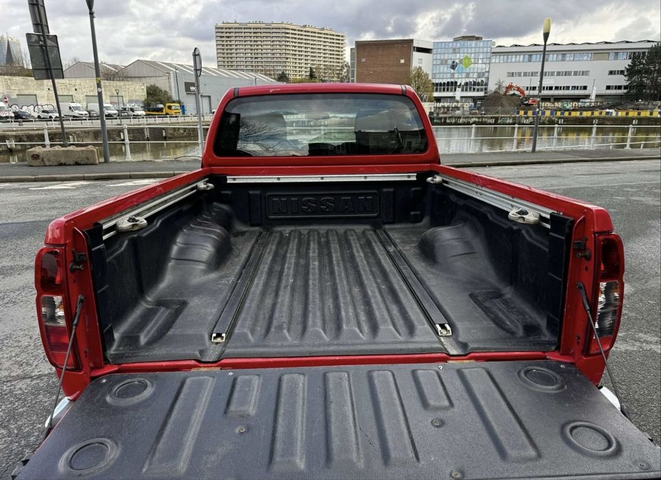 Nissan Navara 2.3 dci 190 CV king cab