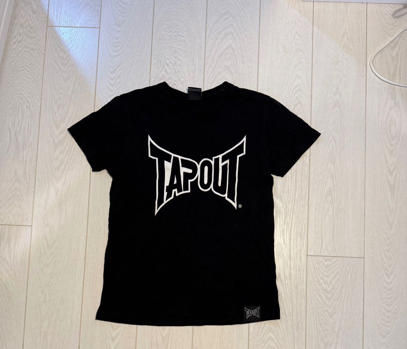 Футболка вид бренду tapout