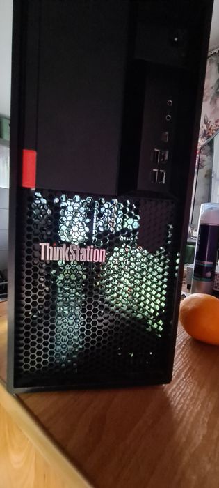Lenovo ThinkStation P330  intel core i7 8700