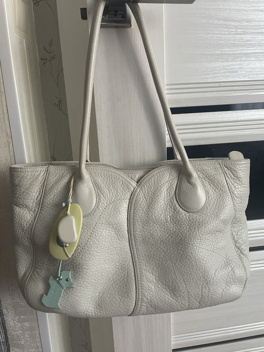 Сумка RADLEY сірого кольору.