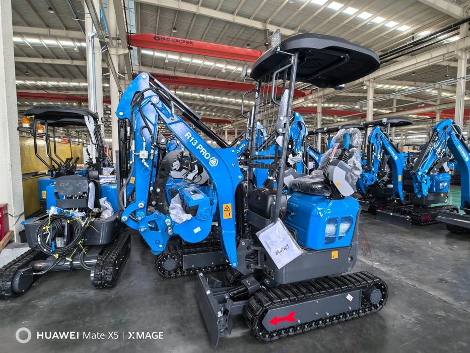 Mini Escavadora Rippa R13 Pro