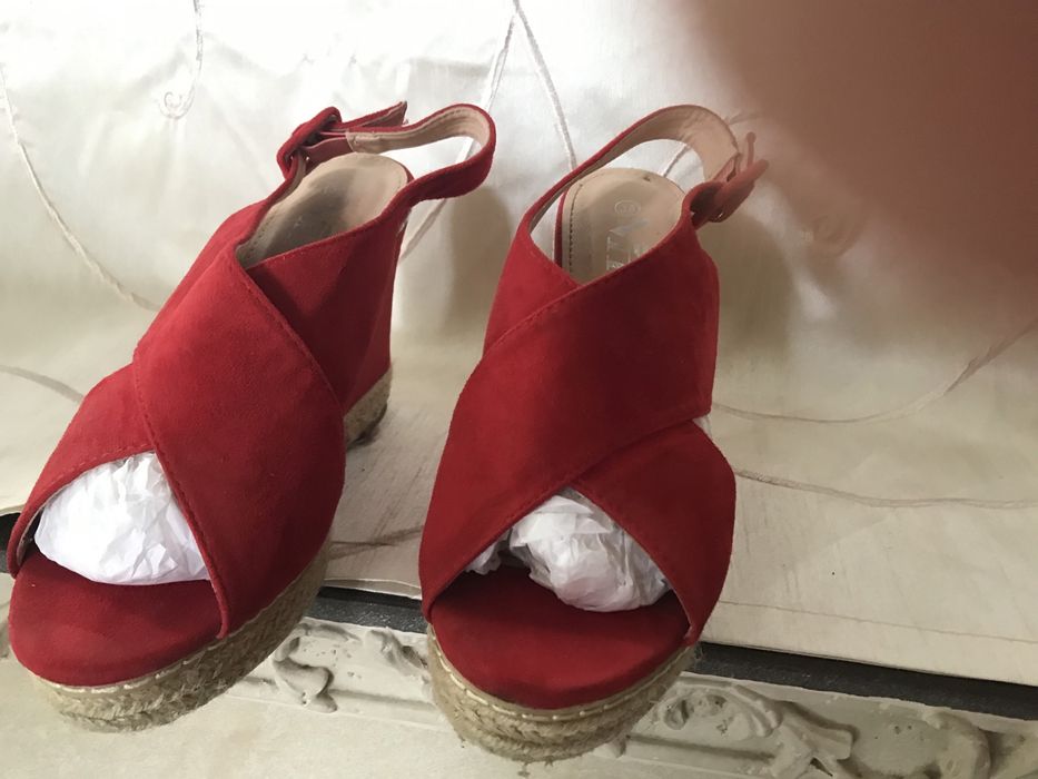 Czerwone buty r 38