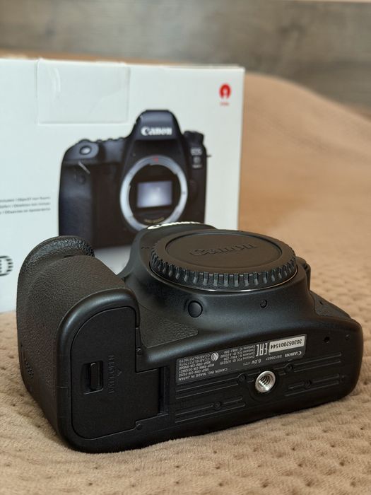 Іотоапарат Canon 6D mark ii стан ідеальний