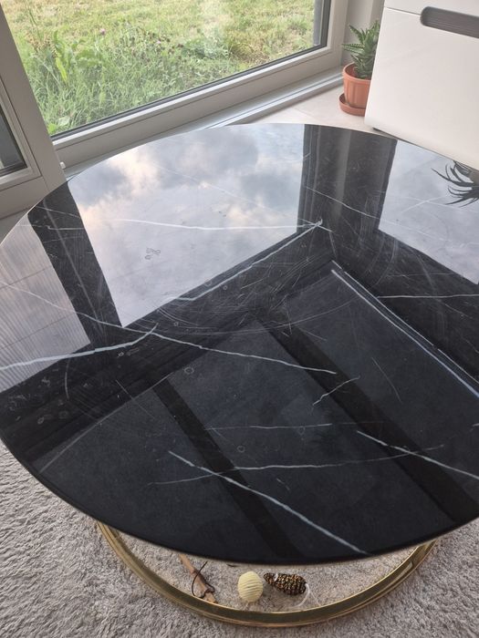 Stolik kawowy okrągły GLAMOUR 60 cm – czarny marmur / złoto (Halmar)