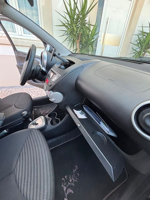 Carro Peugeot 107