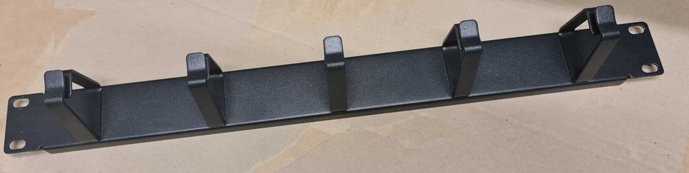 Passa Cabos 19" 1U 5 argolas metálico