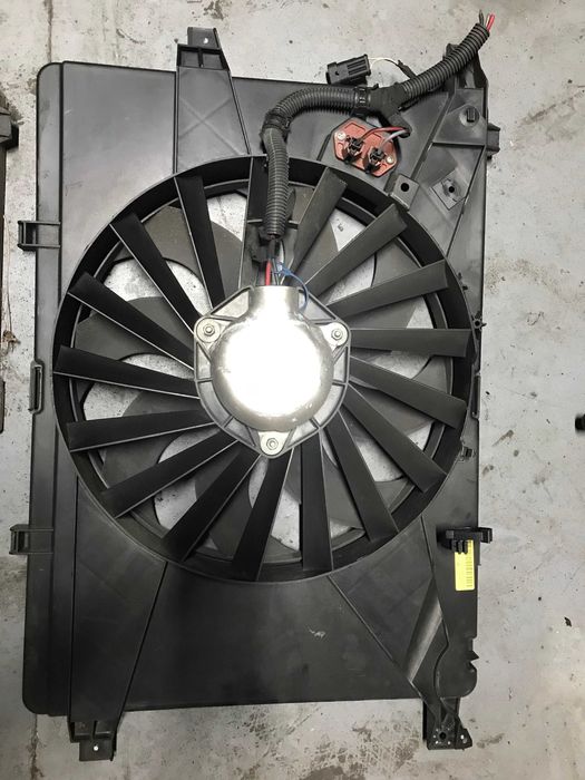 Блок модуль вентилятор диффузор Alfa Romeo 159 1.9 JTDM DIESEL.