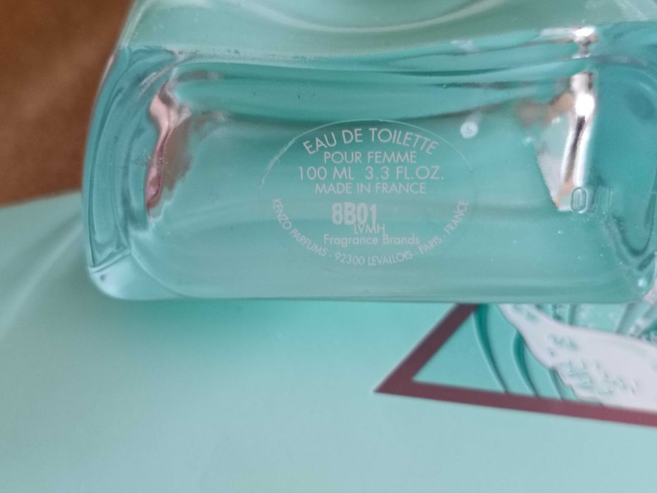 Flakon po perfumach pusty