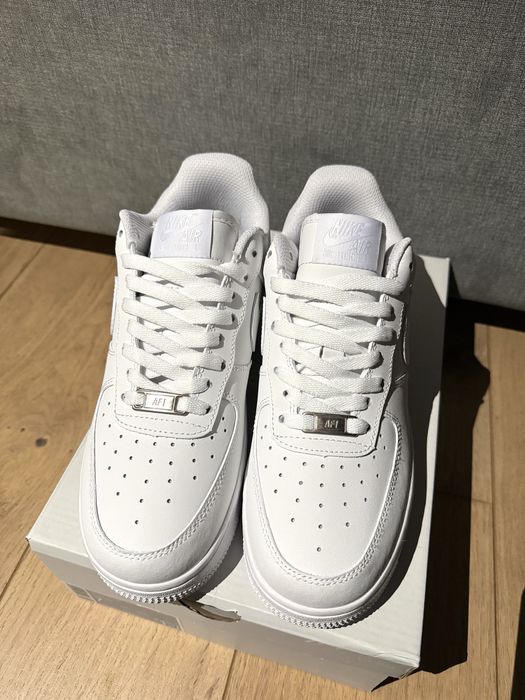 Białe Buty Air Force 1 Nike