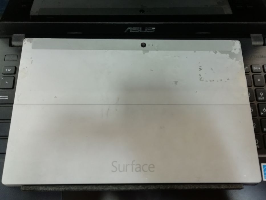 Microsoft Surface RT (model 1572) /Ram 2gb/ssd 32gb.