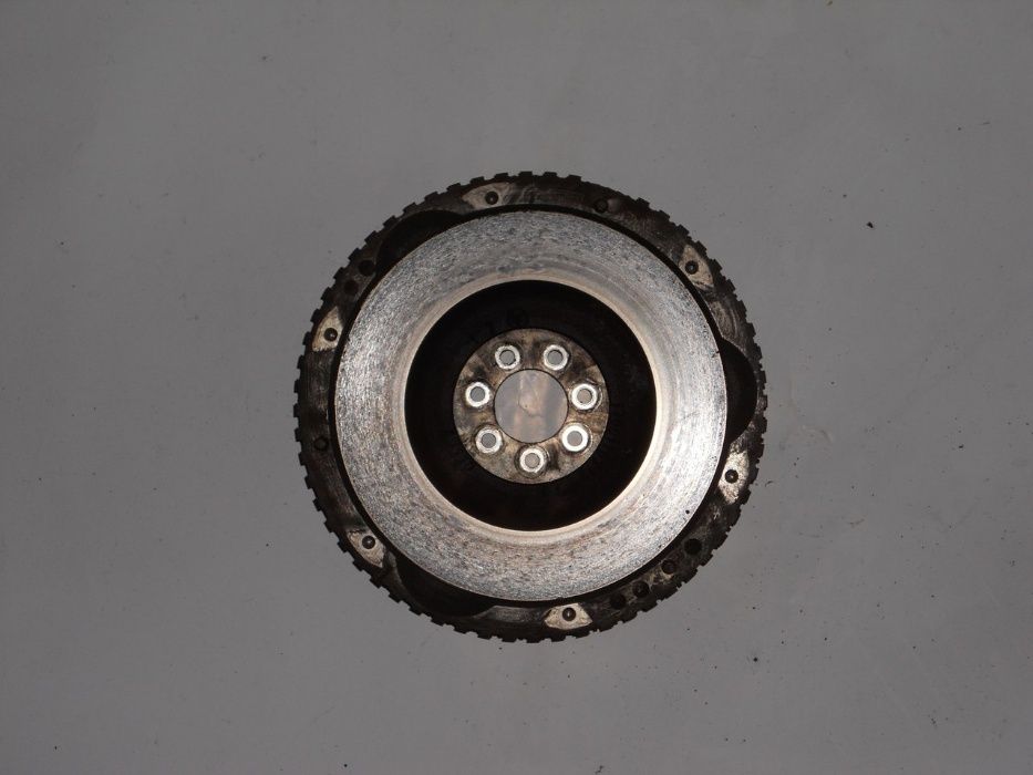 Маховик сцепления на Renault Trafic, Opel Vivaro, Nissan Primastar