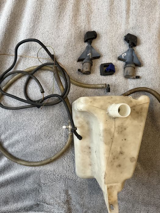 Spryskiwacze reflektorów vw t 4 lift .