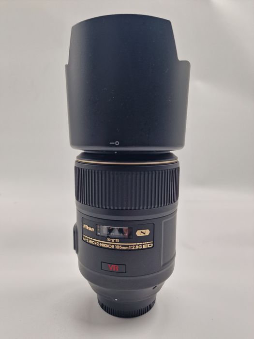 Nikon AF-S VR Micro-Nikkor 105mm f/2.8G IF-ED Макро об'єктив