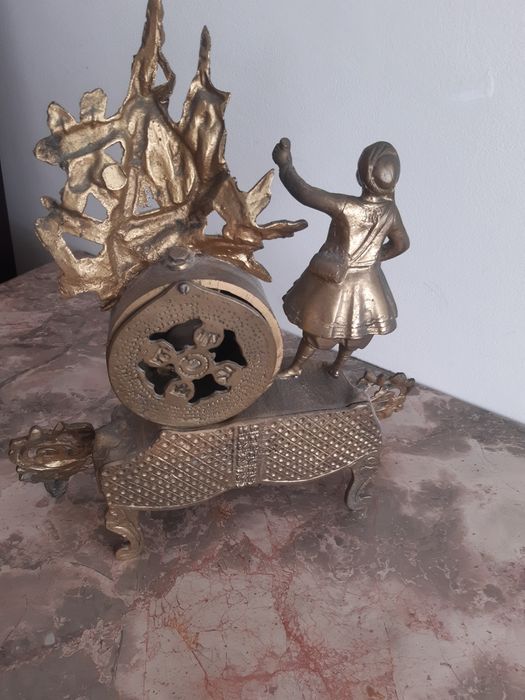 Relógio de mesa antigo