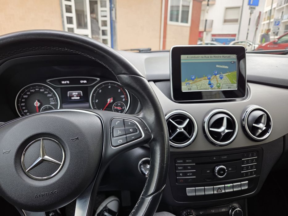 Mercedes B180 CDI ( IMPECÁVEL )