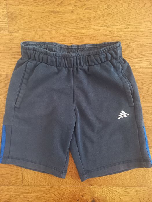 Шорты Adidas  р.152  11/12 лет