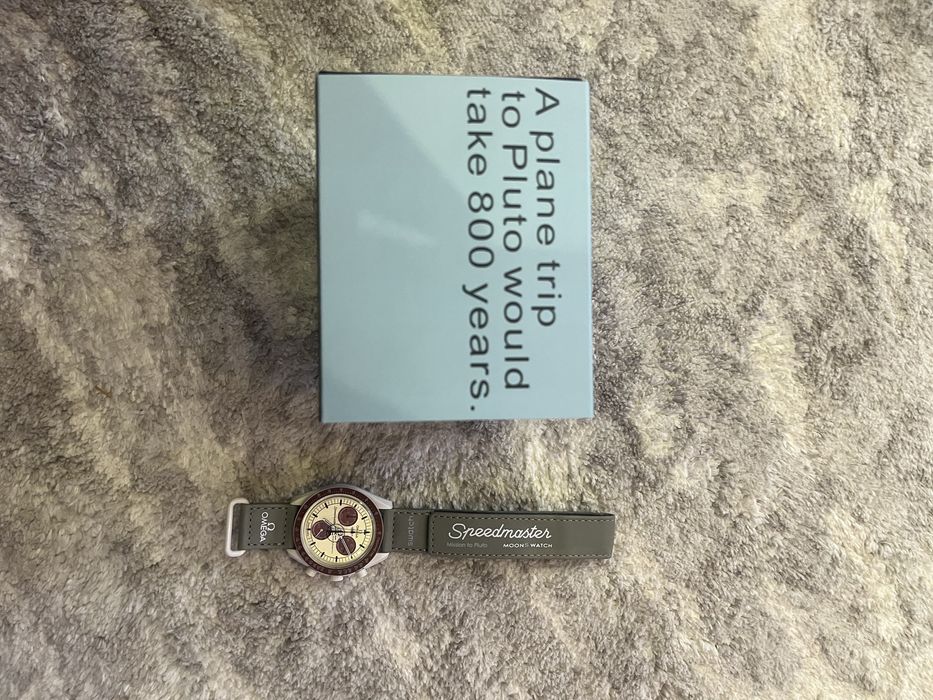 Relógio swatch x omega Mission to Pluto