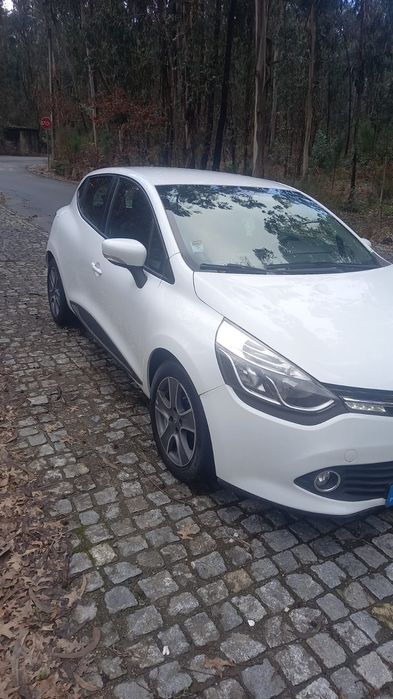 Renault Clio 4 econômico