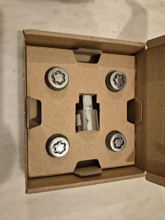 Pernos de seguranca Honda - Originais