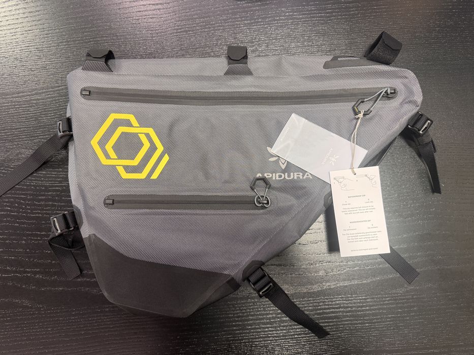 Pełna torba na rame Apidura Expedition Full Frame Pack 7,5L