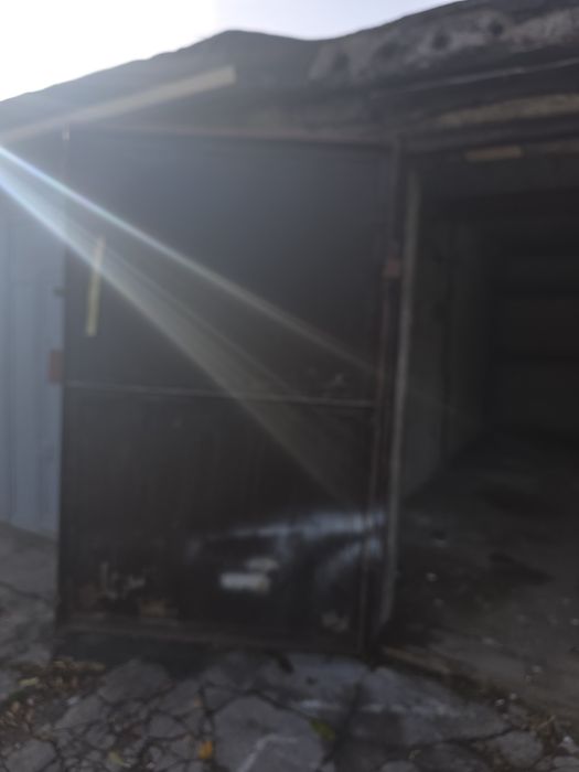 Продам гараж на ддгрес рядом  трамвайное депо