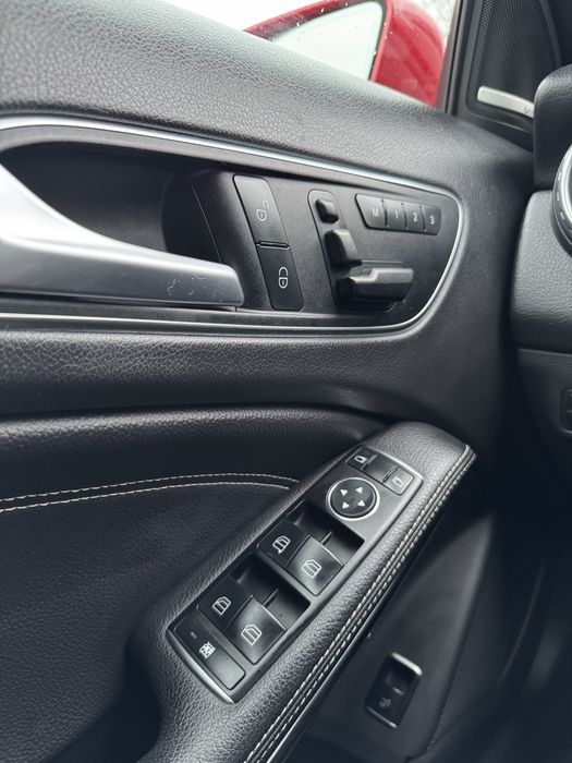 Мерседес GLA250 (x156)