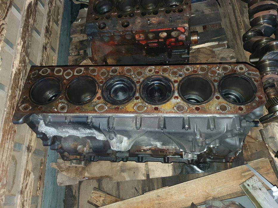 Blok Silnika słupek tłoki wał Renault Gama Range T DTI11 460 430