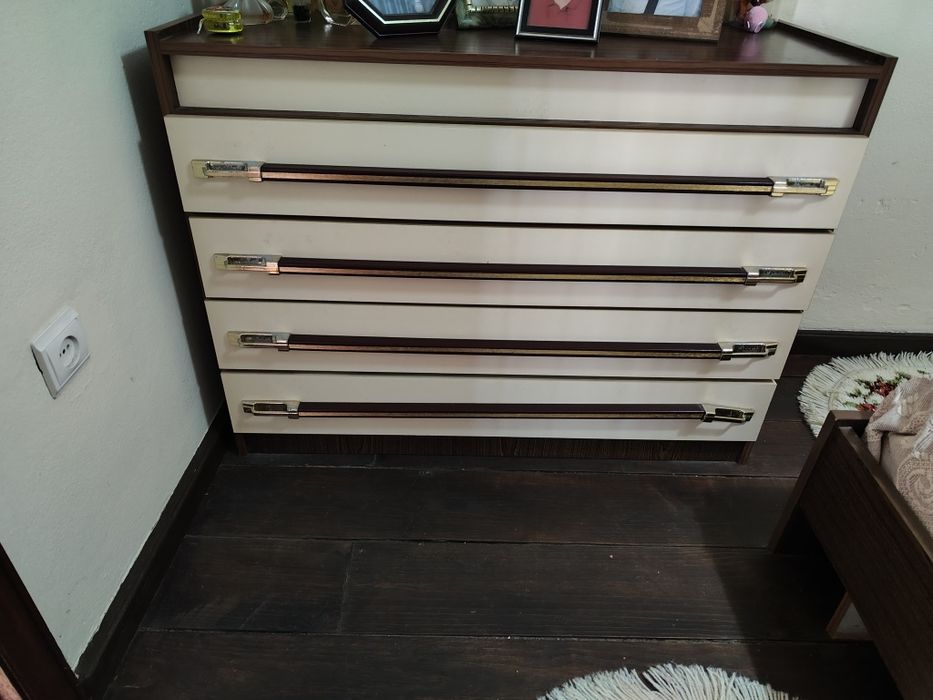 Quarto  completo com tudo o que tem na foto
