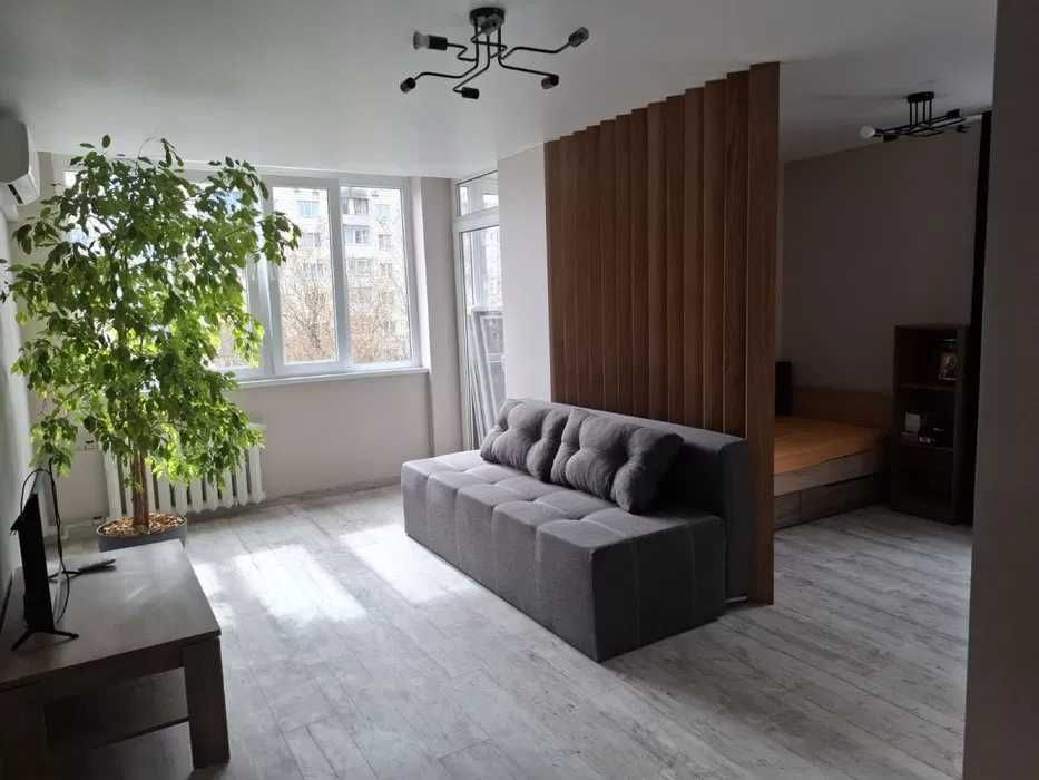 Продаж 1к квартири біля метро ТЕРЕМКИ