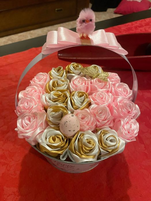 Arranjo rosas de cetim