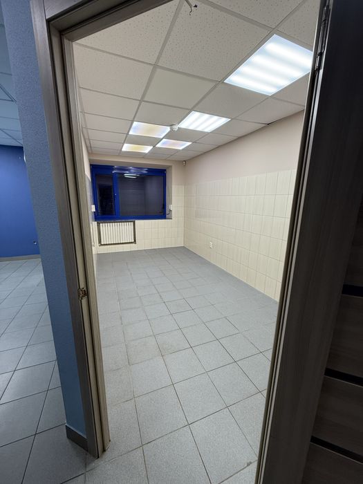 Сдам хорошее помещение на Артема под офис/магазин /для любого бизнеса