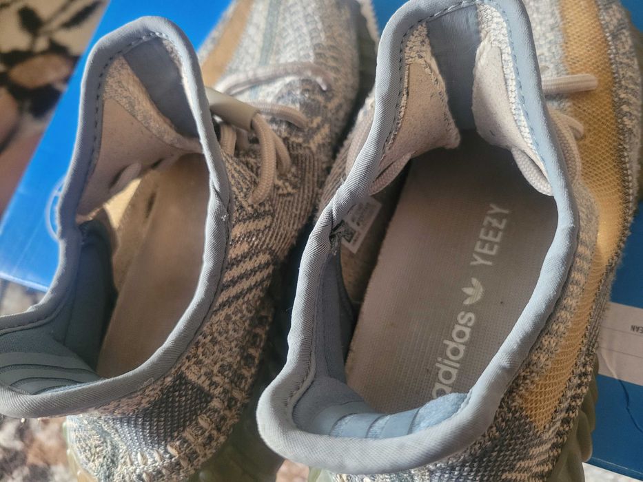 Super  młodzieżowe buty Adidas Yeezy Boost 350 V2 israfil wkł.24 cm