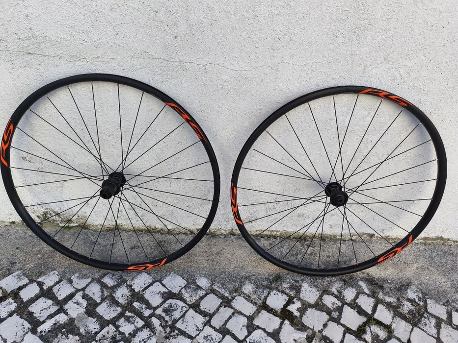 Jantes Shimano RS 100