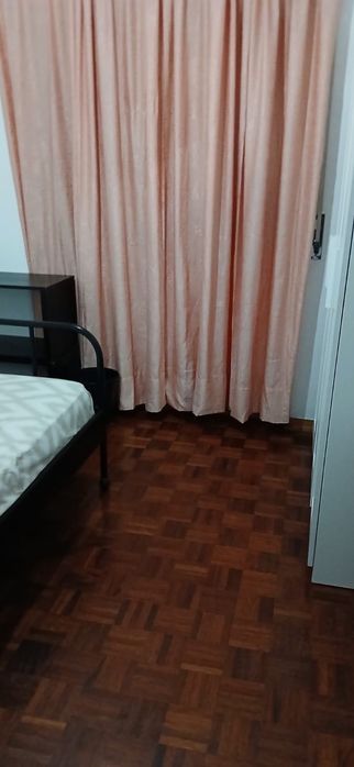 Quarto casal em Cacem para alugar