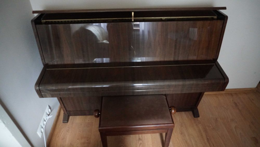 Pianino marki WEINBACH