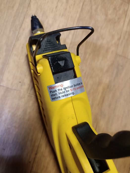 Газовый термоклеевой пистолет