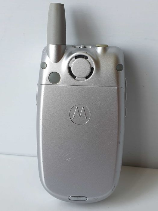 телефон Motorola v525