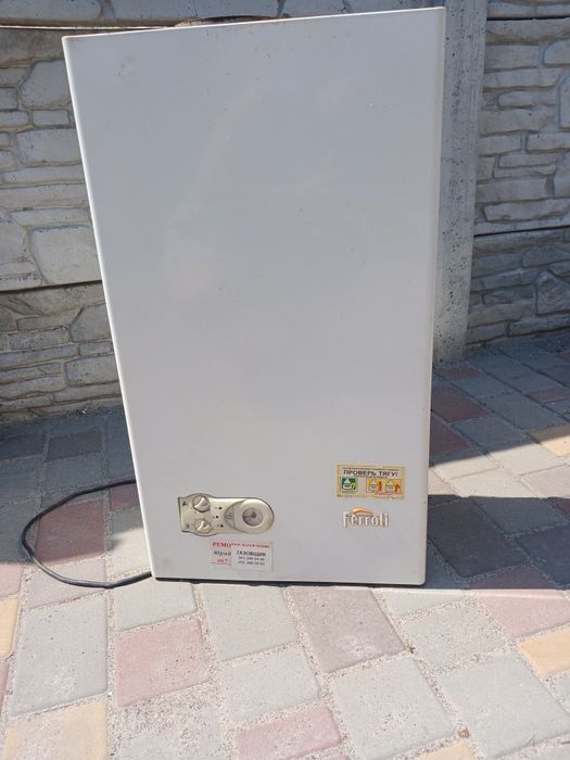 Продам газовый рабочий котёл 4000