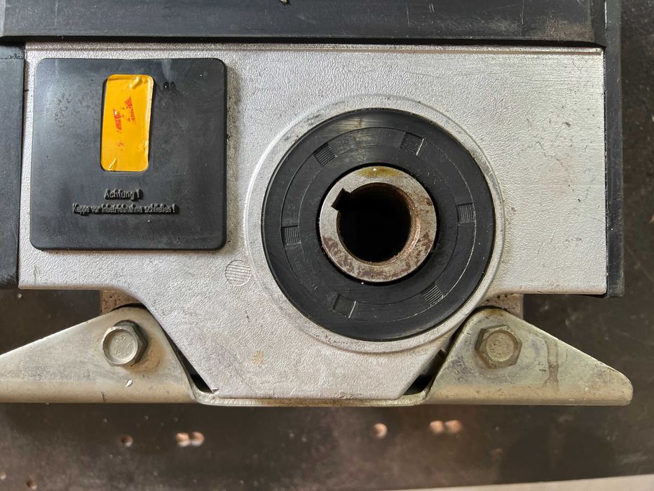Napęd do bramy rolowanej Silnik Marantec DF 40-40-10N MEC 400V/3Ph nowy ponad 6000zl