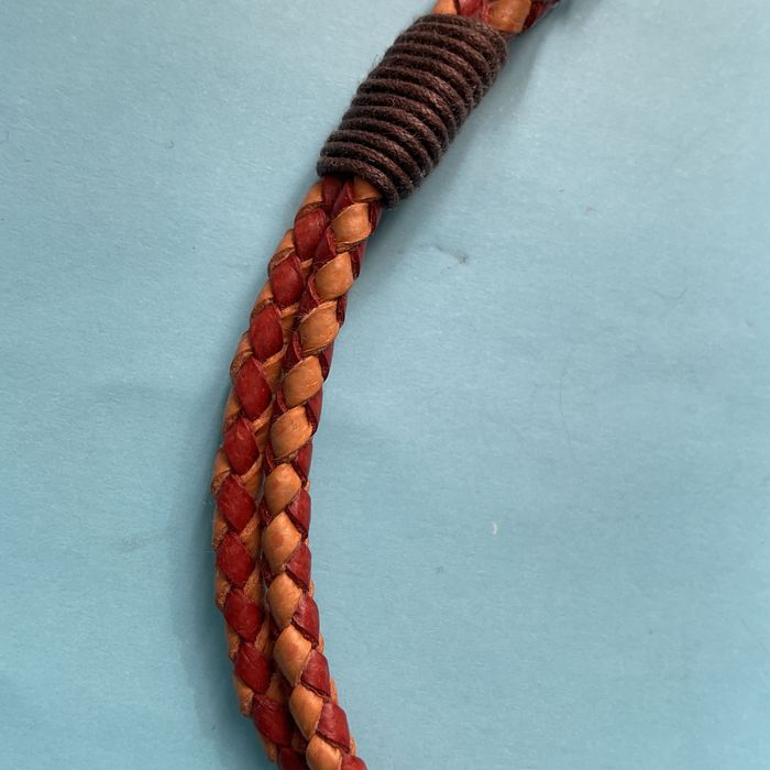 Pulseira entrelaçada