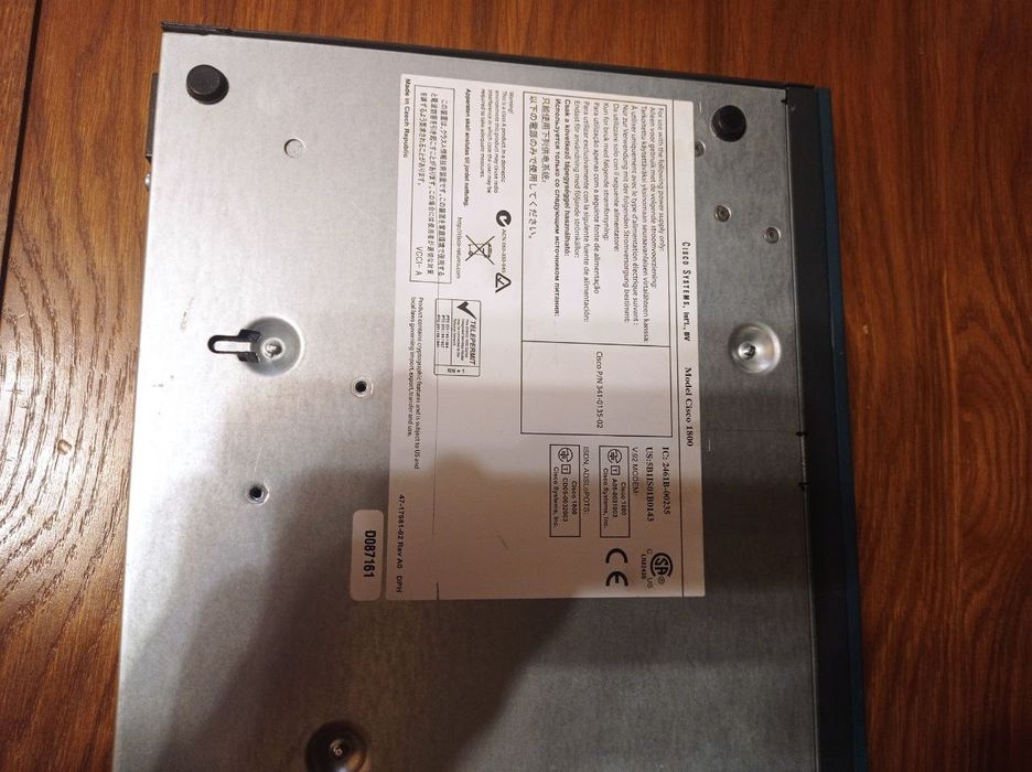 Маршрутизатор Cisco 1800 модель 1812