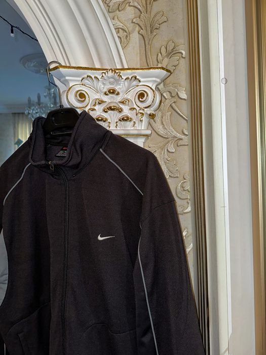 Мастерка Nike.