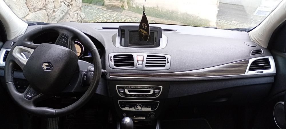 Vendo ou troca na Renault Madeira