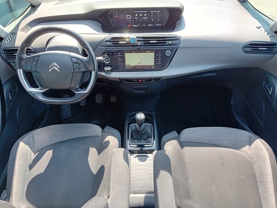 Citroen C4 Grand Picasso 1.6 bluehdi - 7 lugares - Nacional  ( pequeno sinistro )