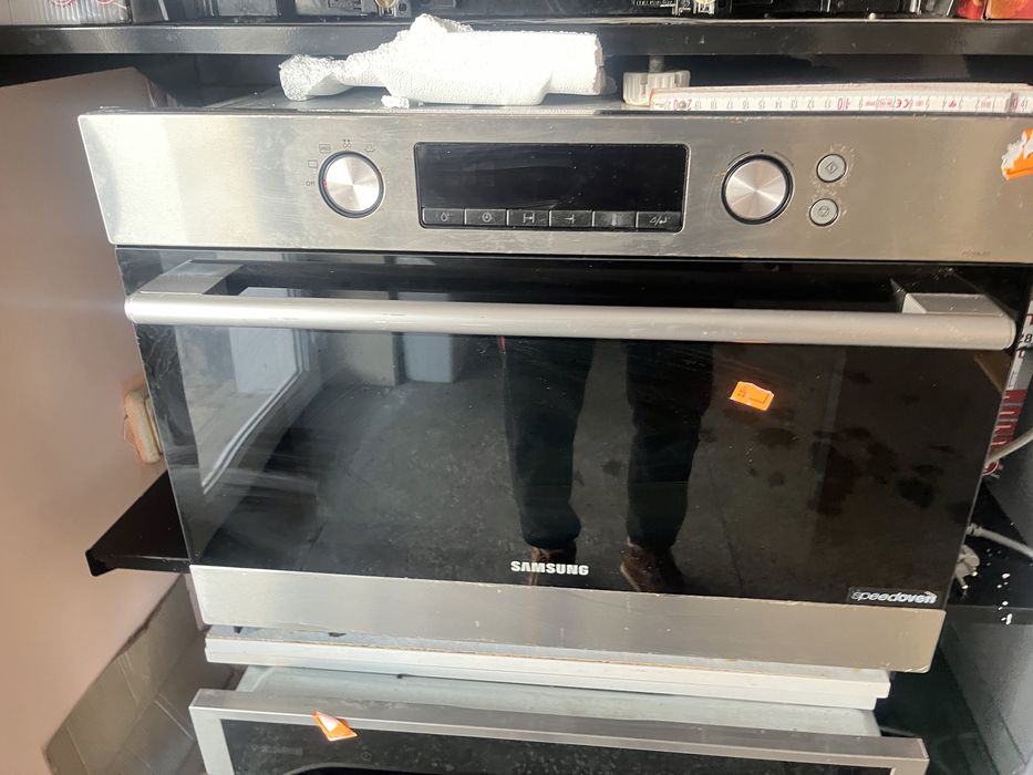 Мікрохвильовка для вмонтування Samsung