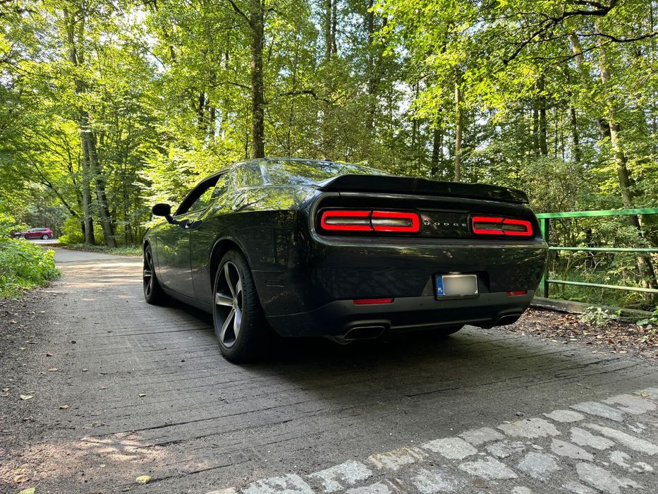 Dodge Challenger Dodge Challenger R/T 5.7 Hemi 381 km 2019r