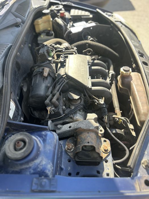 Vende-se Renault clio a gasolina
