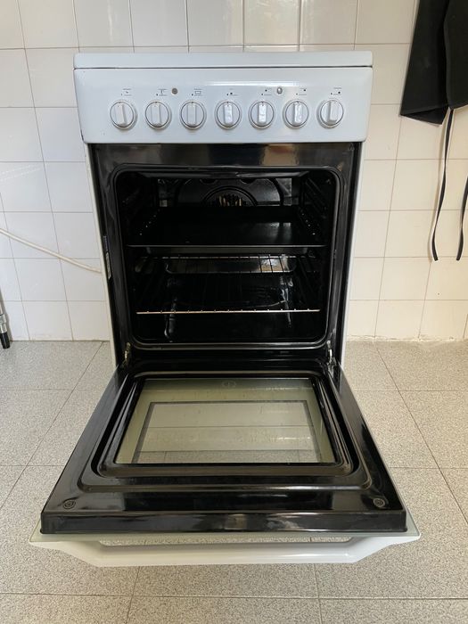 Oven with induction cooktop
Pick up Graça