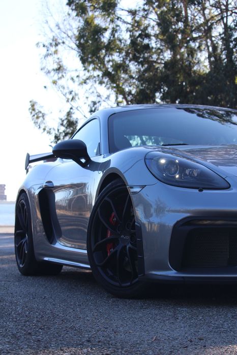 Porsche 718 cayman GT4