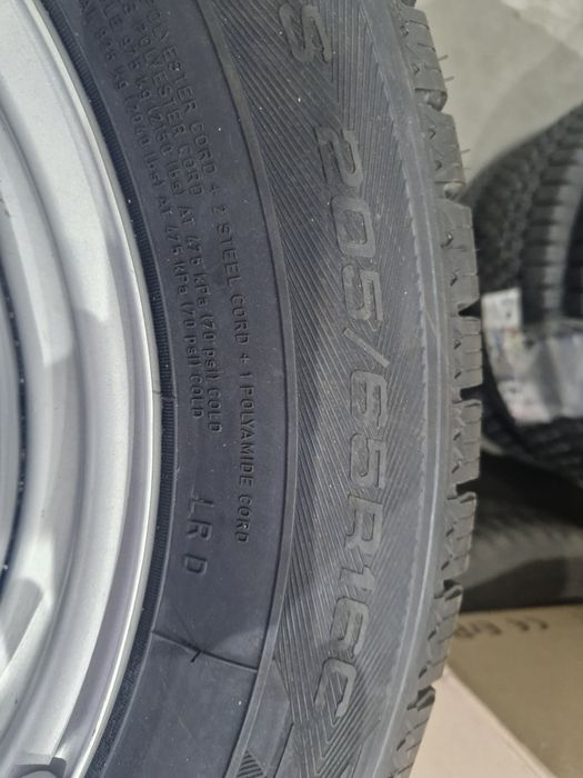 Koła opony zima 205/65r16c Goodyear iveco daily 6x170 nowe bliźniak
